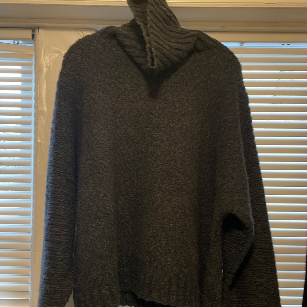J Crew Pristine J Crew Gray turtleneck Cropped Soft Sweater Poncho Drape